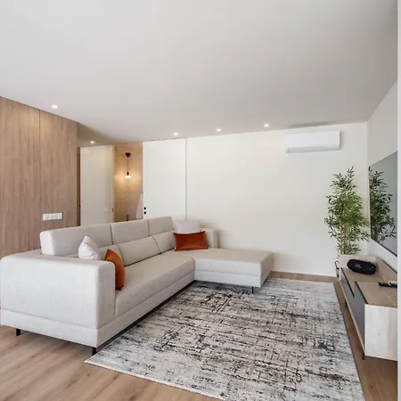 Coast Beachfront Retreat By Minhos Guest Apartment *