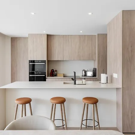 Coast Beachfront Retreat By Minhos Guest *