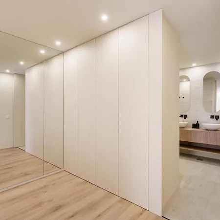דירה Coast Beachfront Retreat By Minhos Guest