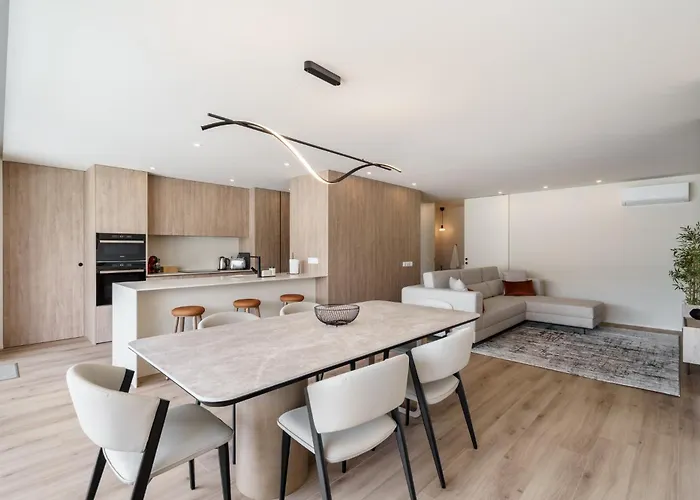 Coast Beachfront Retreat By Minhos Guest * Apúlia